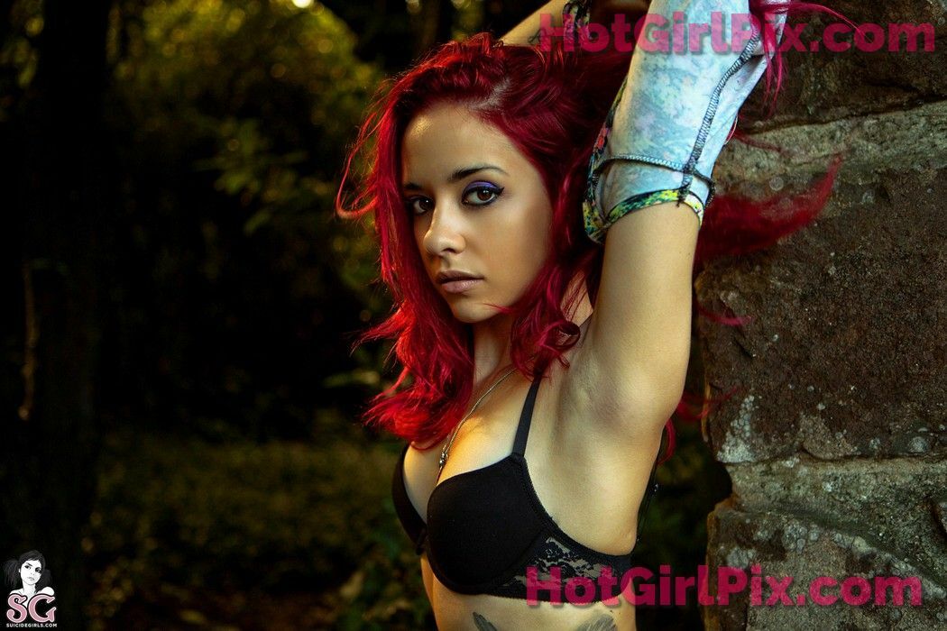 [Suicide Girls] Saria - Birthplace
