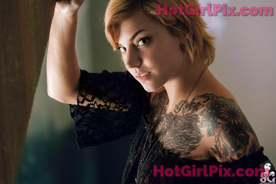 [Suicide Girls] Sabbbre - House of Stone and Light