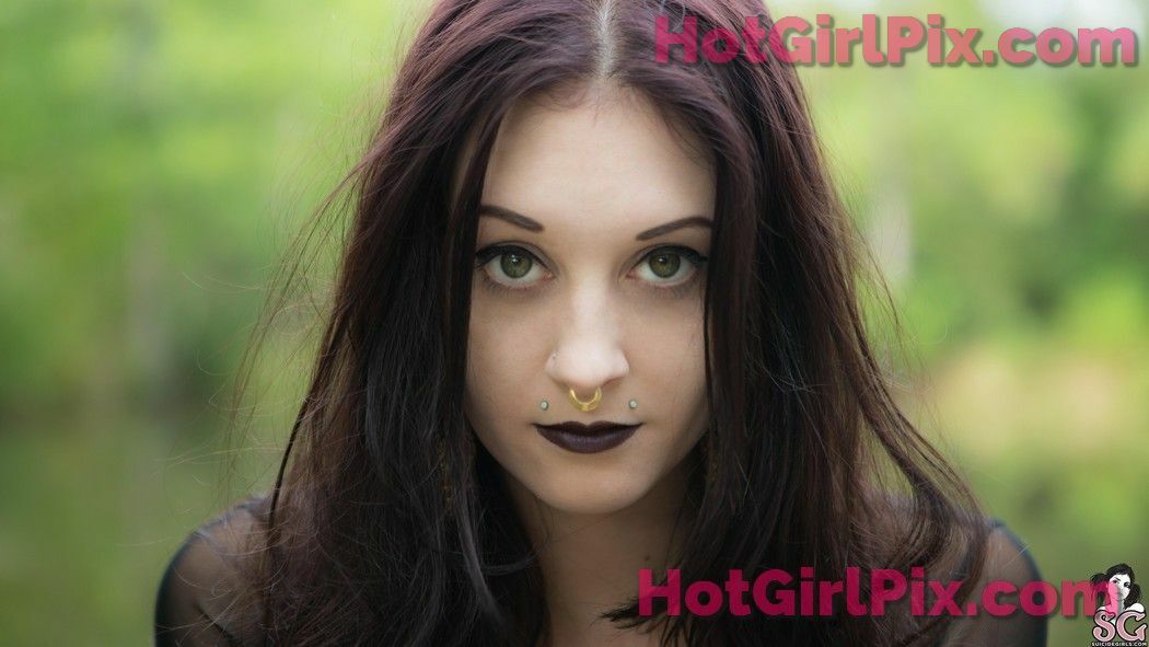 [Suicide Girls] Sairyn - Swamp Hex