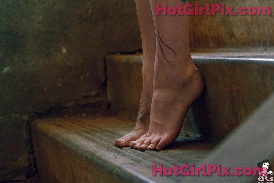 [Suicide Girls] Sabbbre - House of Stone and Light