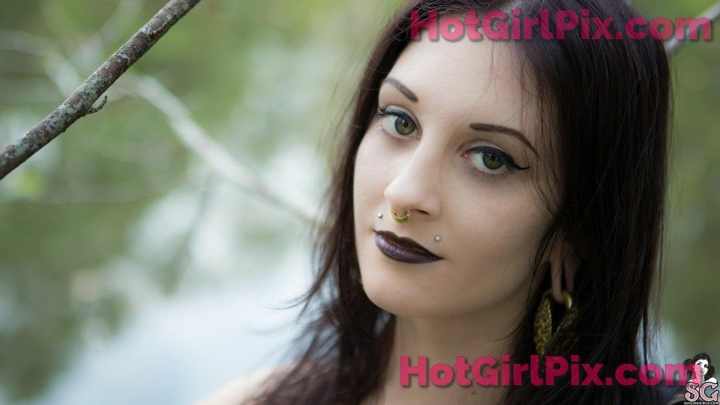 [Suicide Girls] Sairyn - Swamp Hex