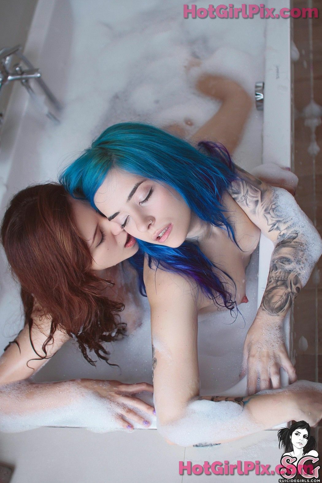 [Suicide Girls] Saria - Infinite Fire + Mille