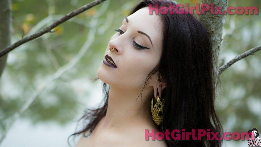 [Suicide Girls] Sairyn - Swamp Hex