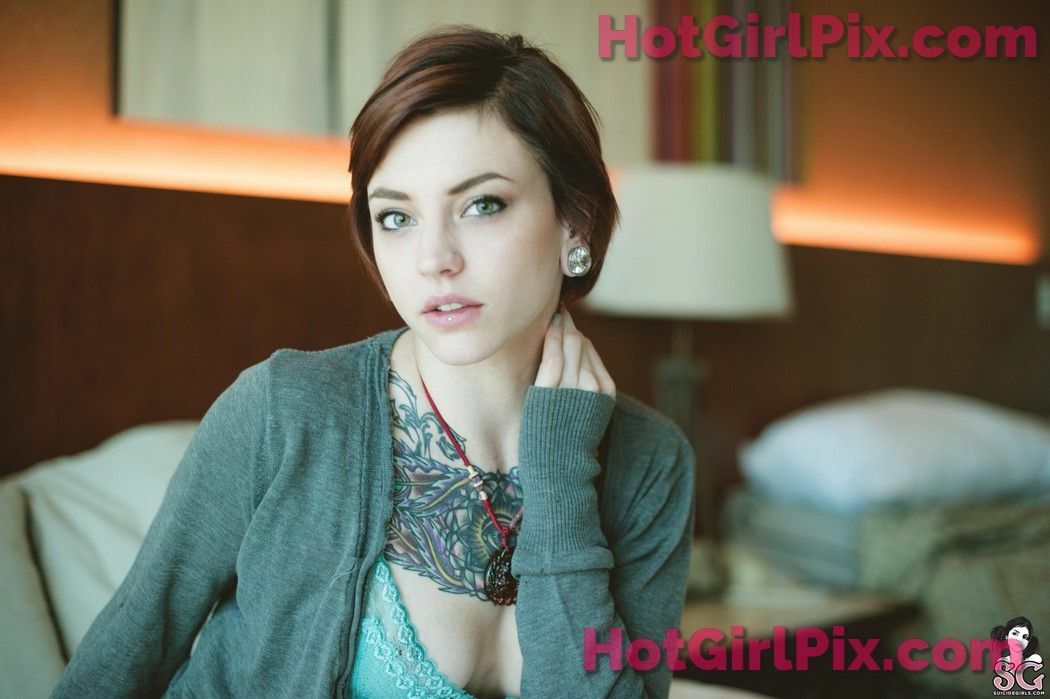 [Suicide Girls] Sabbbre - Swelter