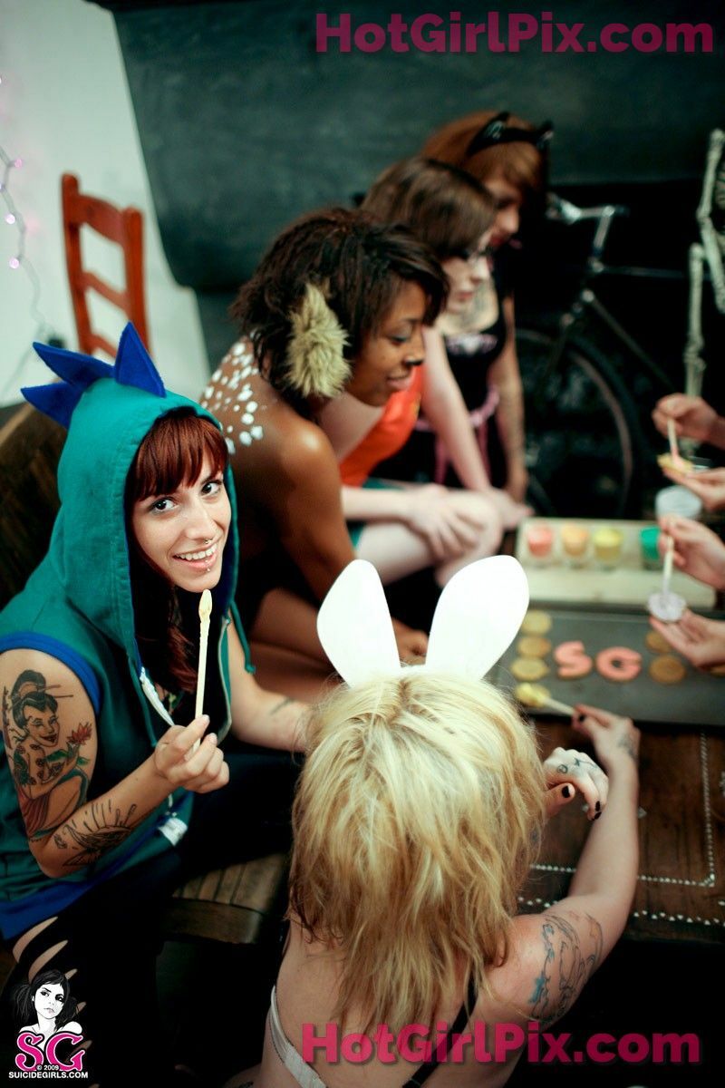 [Suicide Girls] Sash & Quinne - Trick or Treat