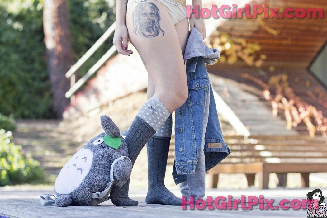 [Suicide Girls] Saria - Wanna Be My Neighbor
