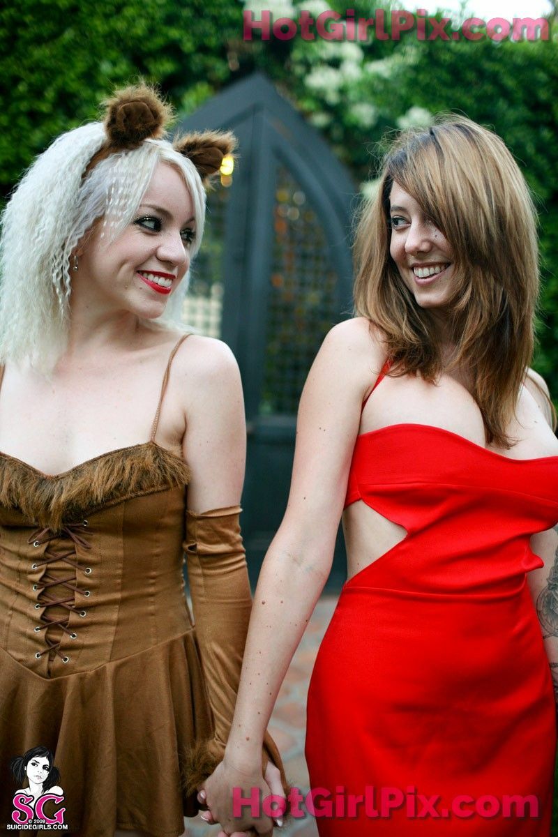 [Suicide Girls] Sash & Quinne - Trick or Treat