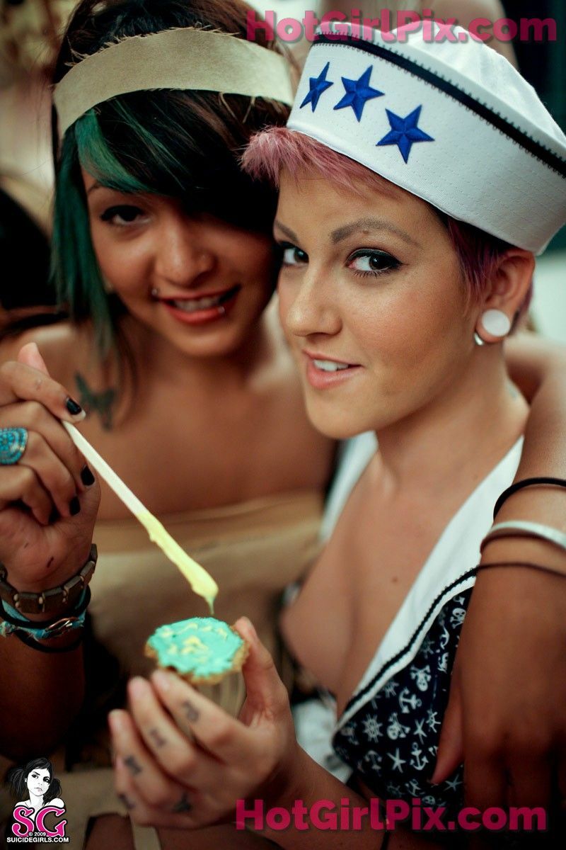 [Suicide Girls] Sash & Quinne - Trick or Treat