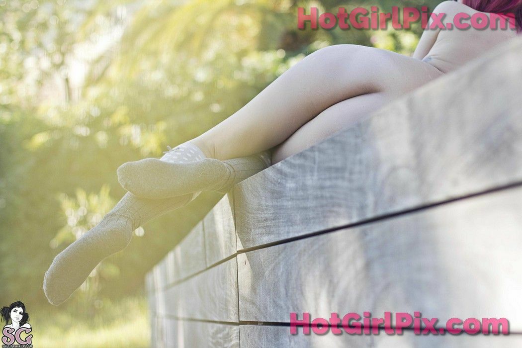 [Suicide Girls] Saria - Wanna Be My Neighbor