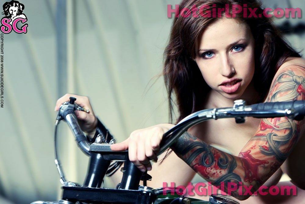 [Suicide Girls] Sash - Lovely Loser