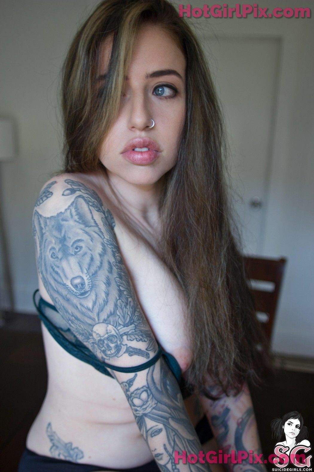 [Suicide Girls] Sash - earl grey
