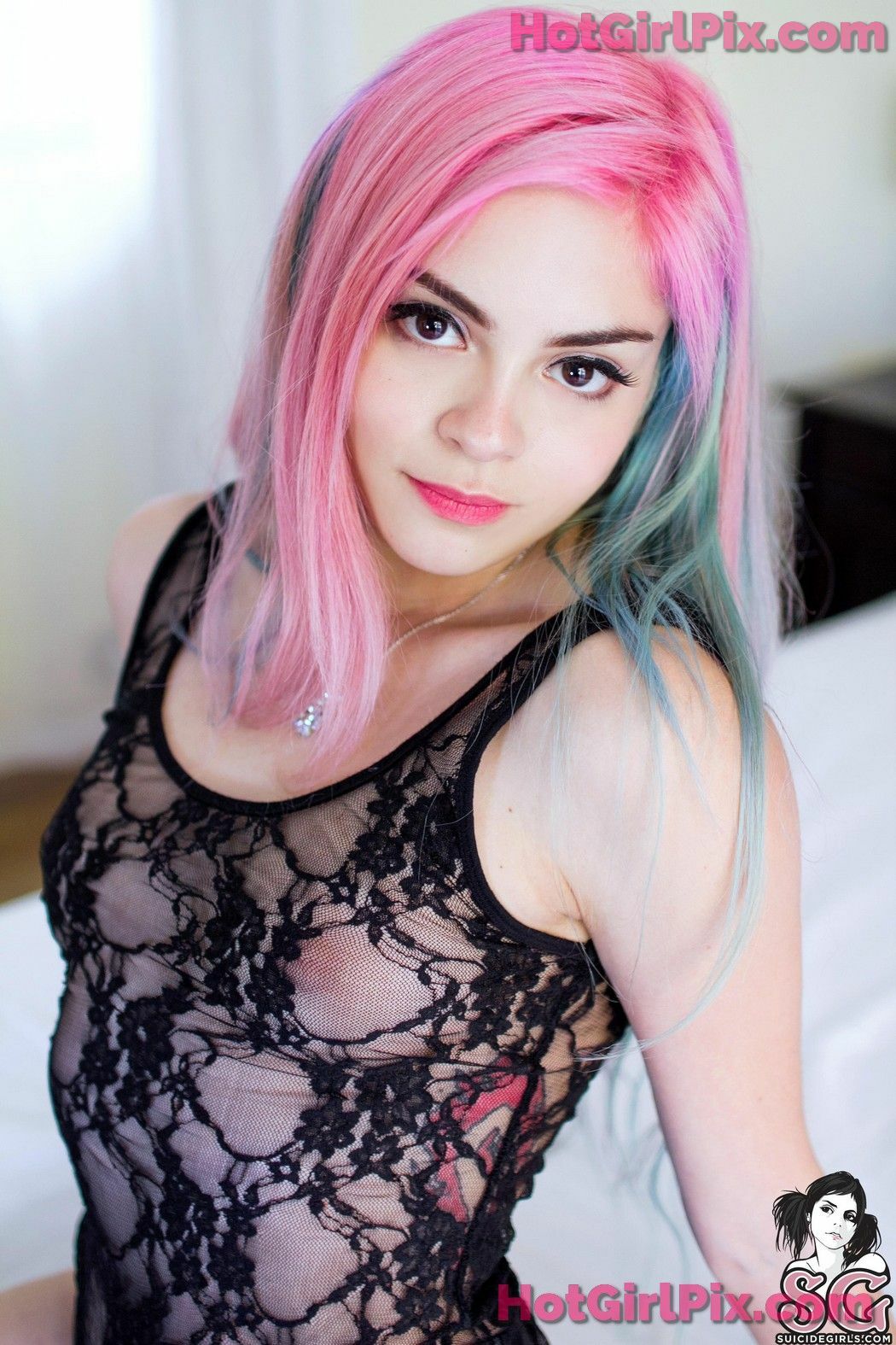 [Suicide Girls] Satin - Crystallized Heart
