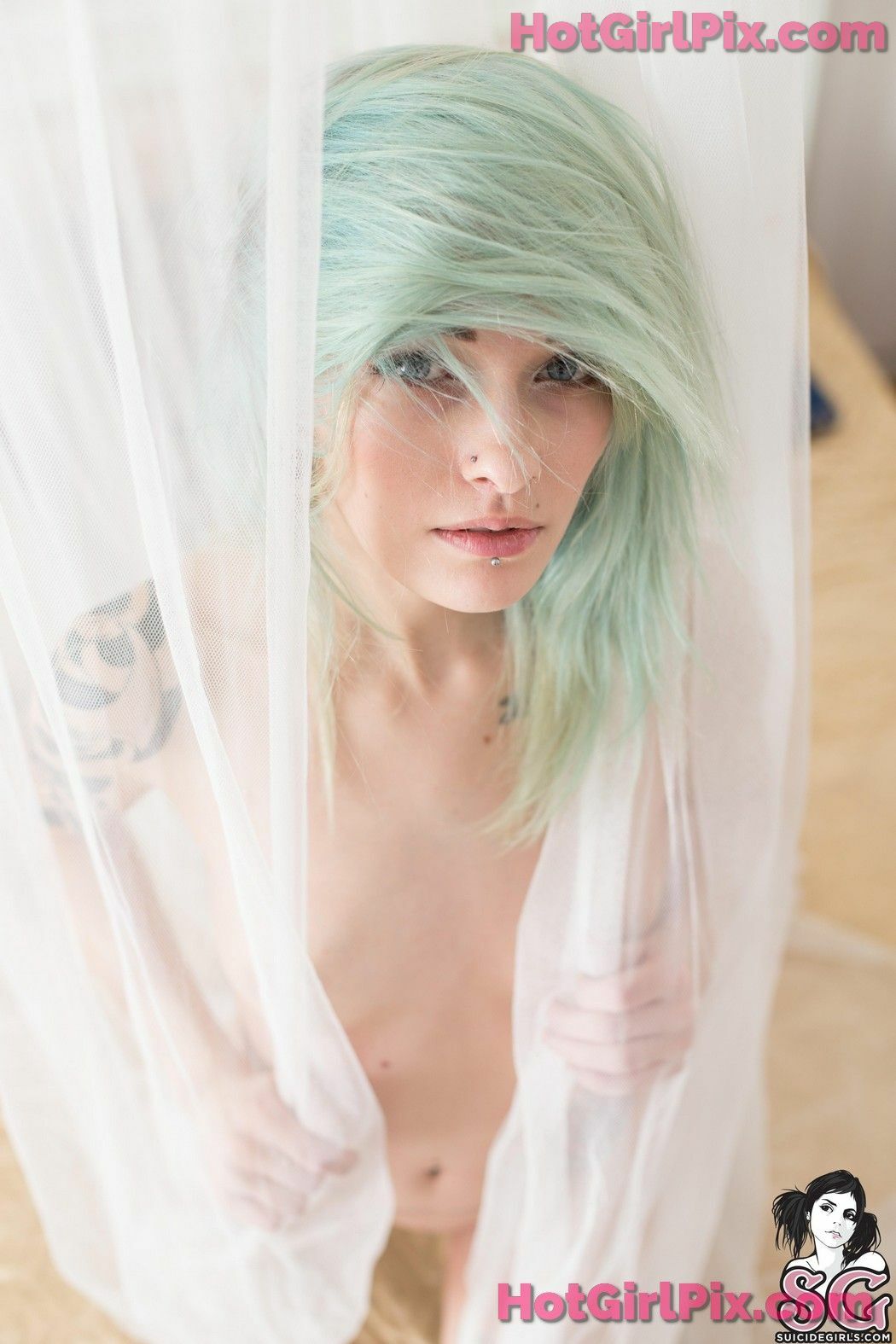 [Suicide Girls] Sashabrink - Voile