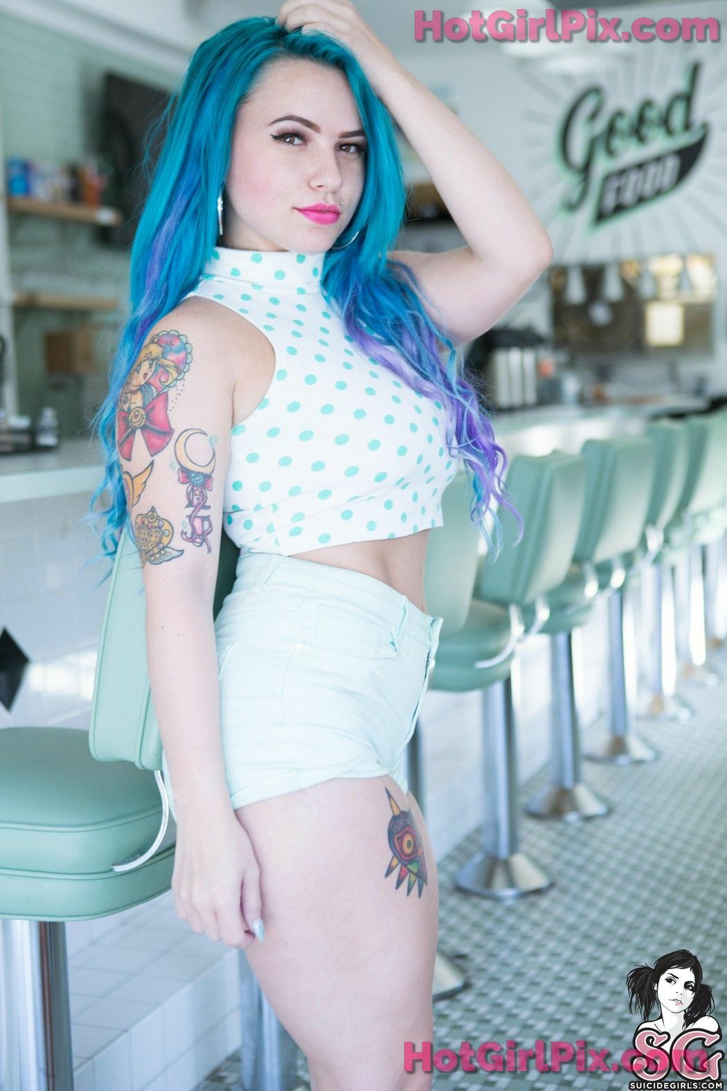 [Suicide Girls] Saturn - My Milkshake