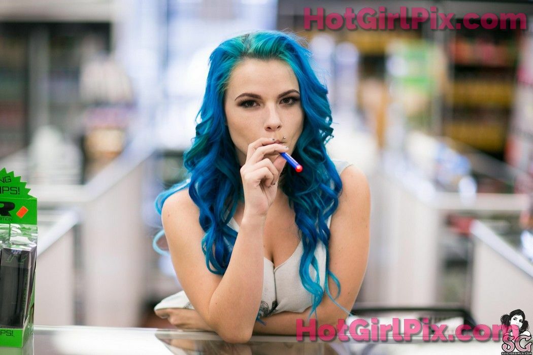 [Suicide Girls] Saturn - Why'd You Only Call Me When You're High