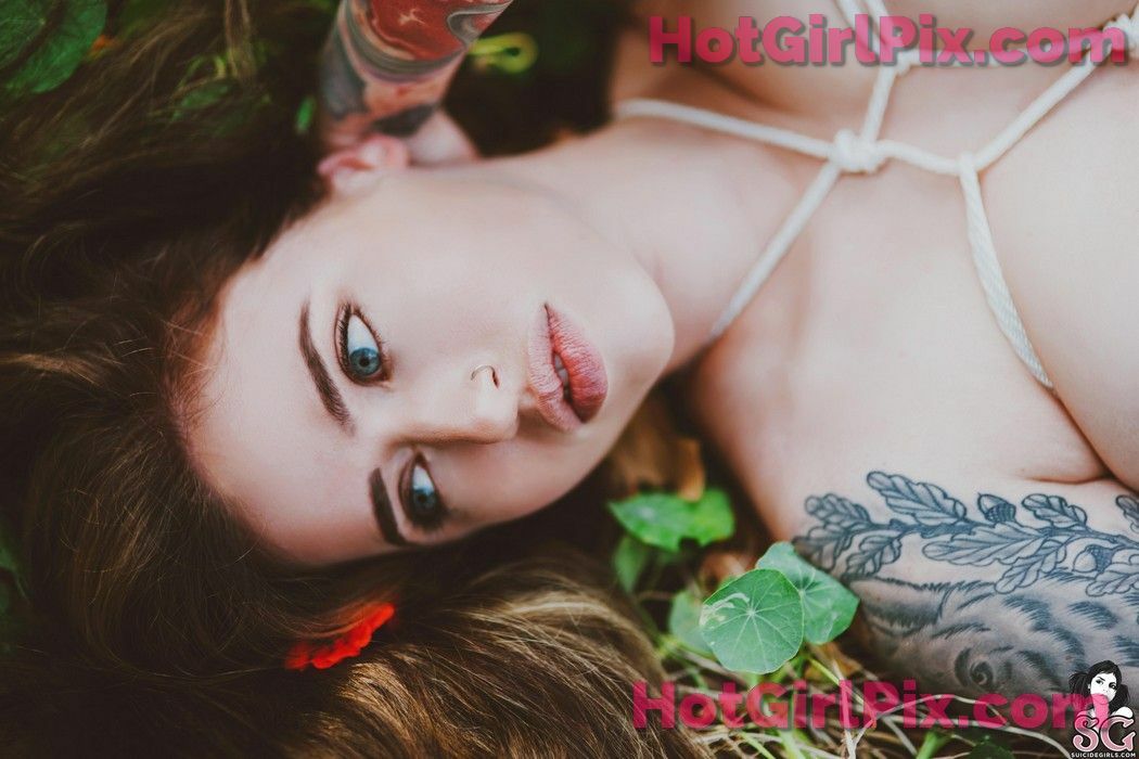 [Suicide Girls] Sash - Vineland