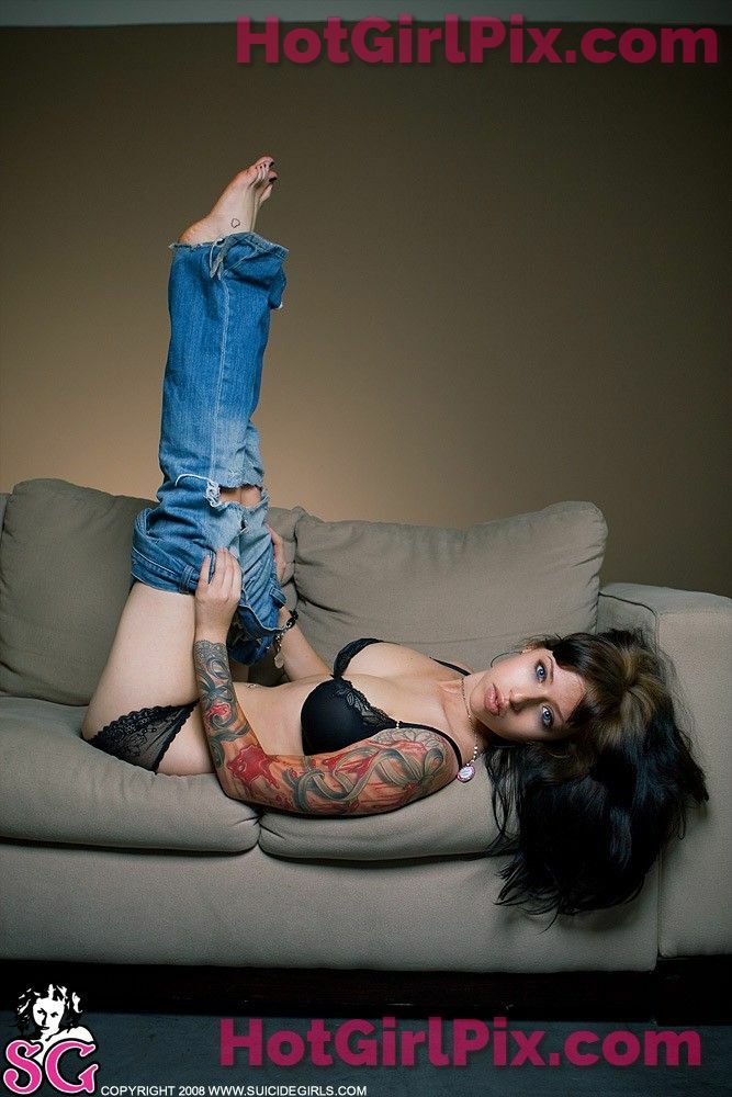 [Suicide Girls] Sash - Unwind