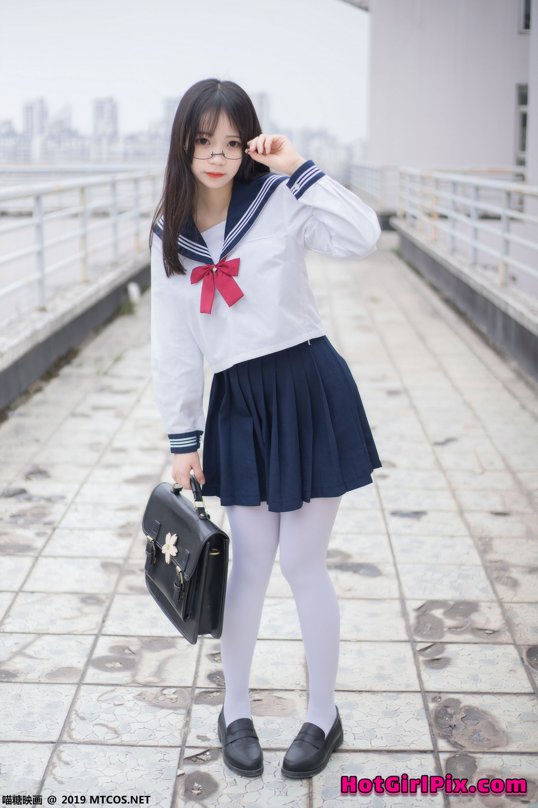 [MTCos] 喵糖映画 Vol.067 半度度度喵 喵喵的白丝水手服