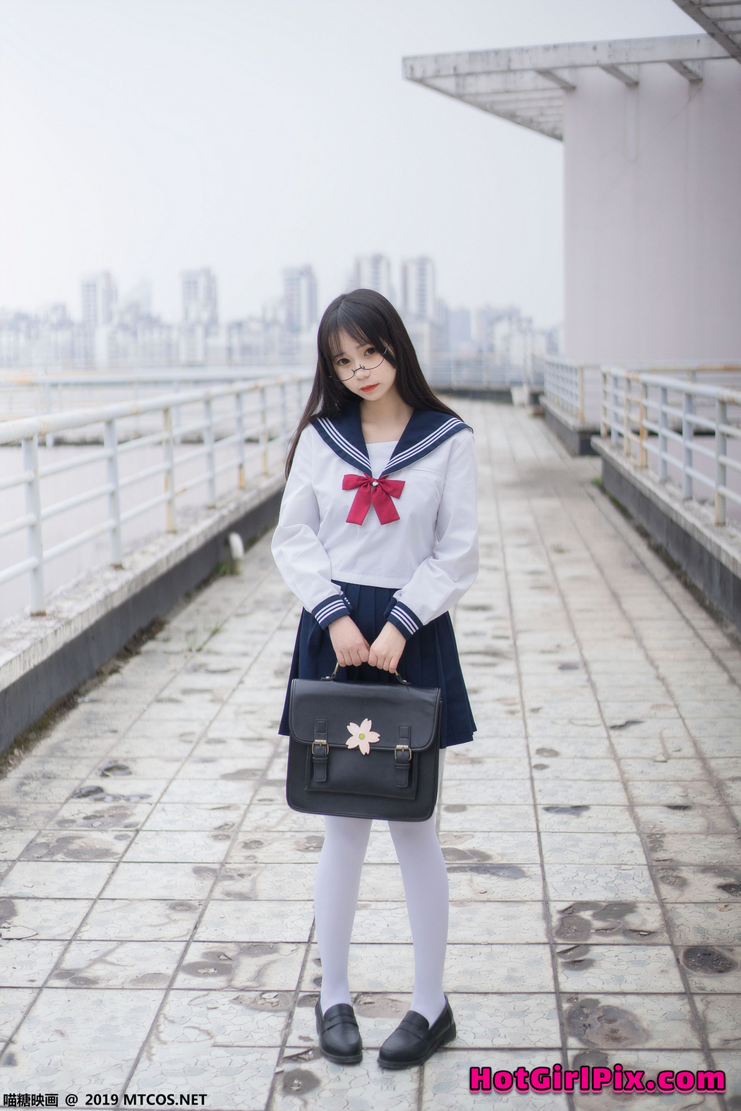 [MTCos] 喵糖映画 Vol.067 半度度度喵 喵喵的白丝水手服