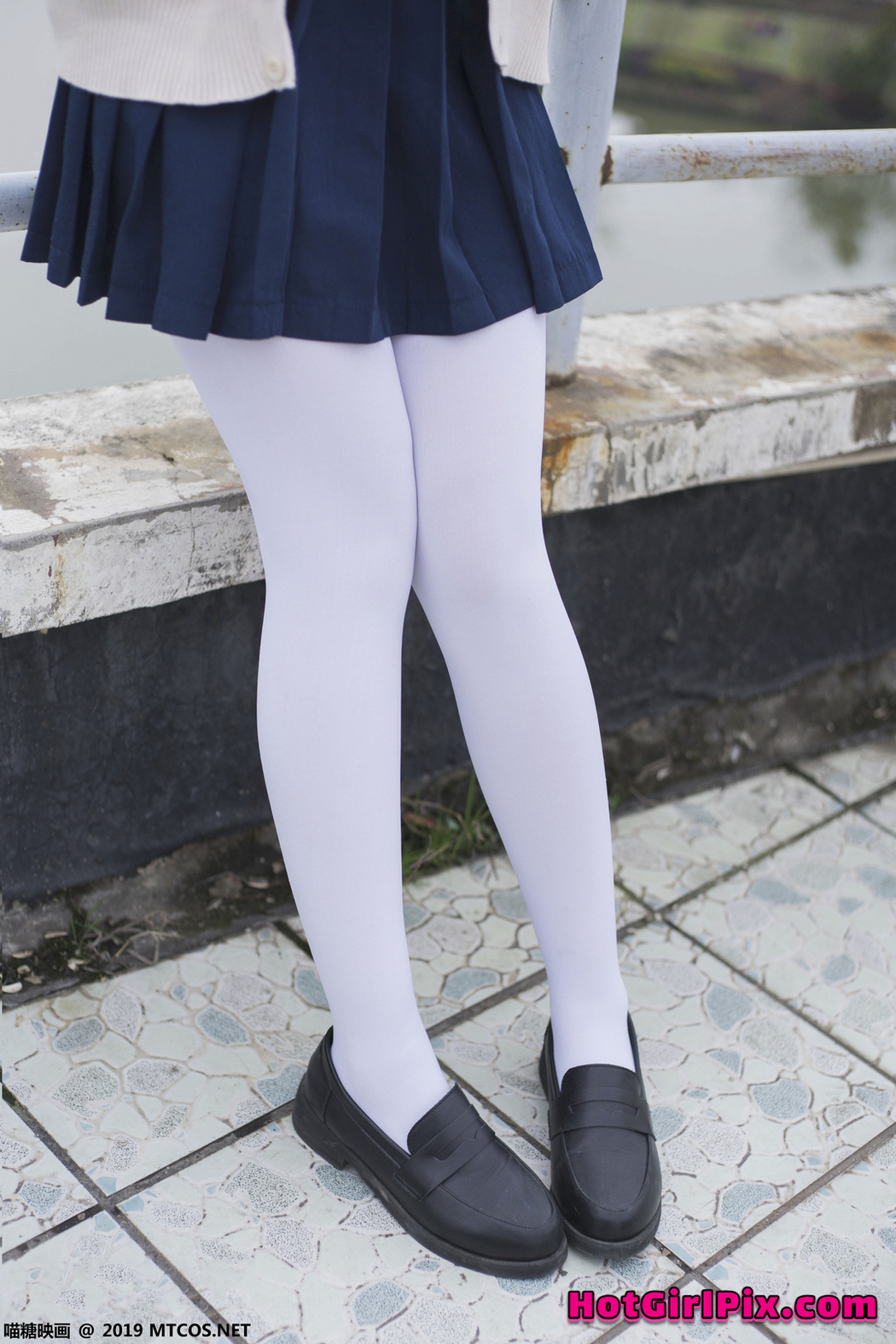 [MTCos] 喵糖映画 Vol.067 半度度度喵 喵喵的白丝水手服