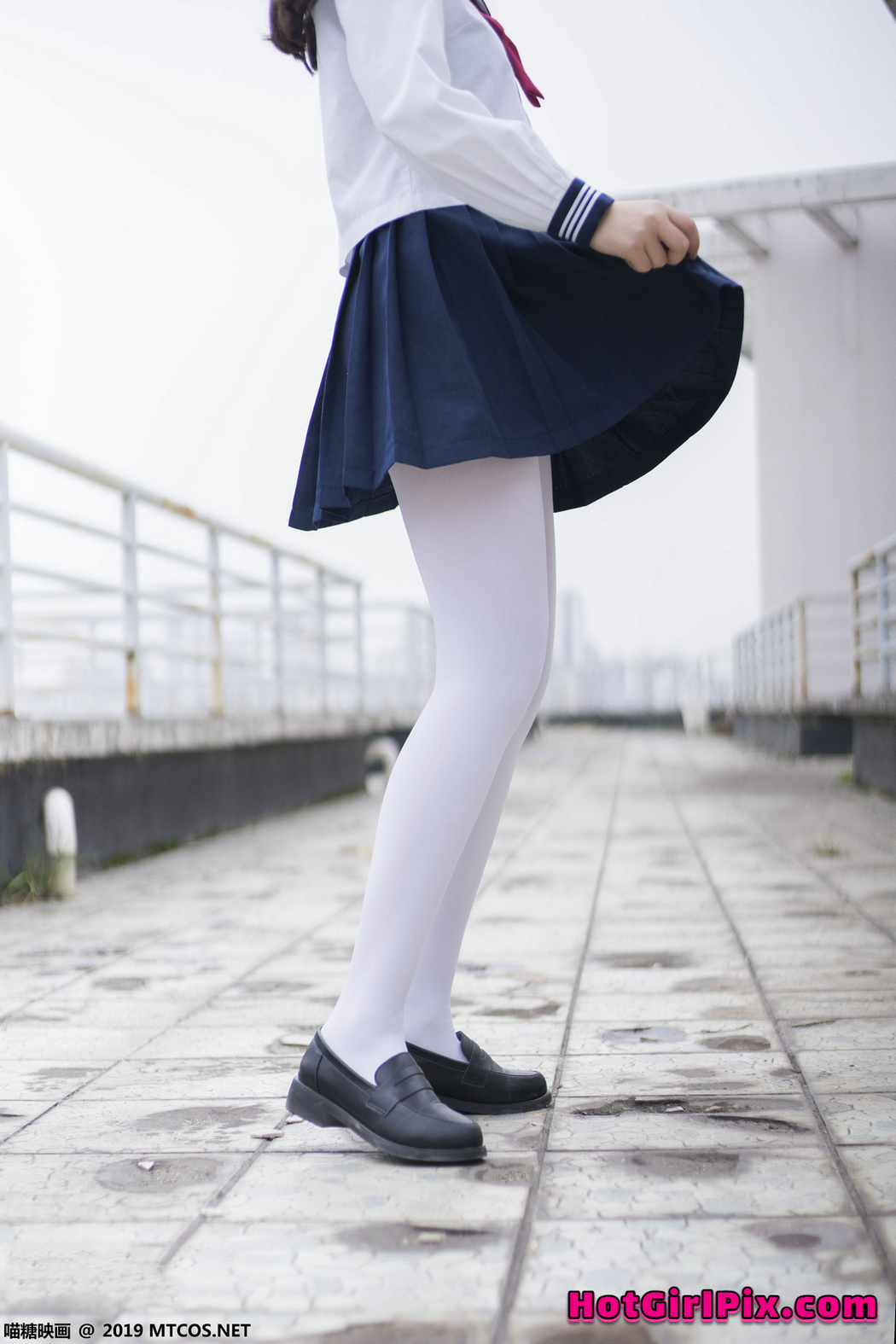 [MTCos] 喵糖映画 Vol.067 半度度度喵 喵喵的白丝水手服