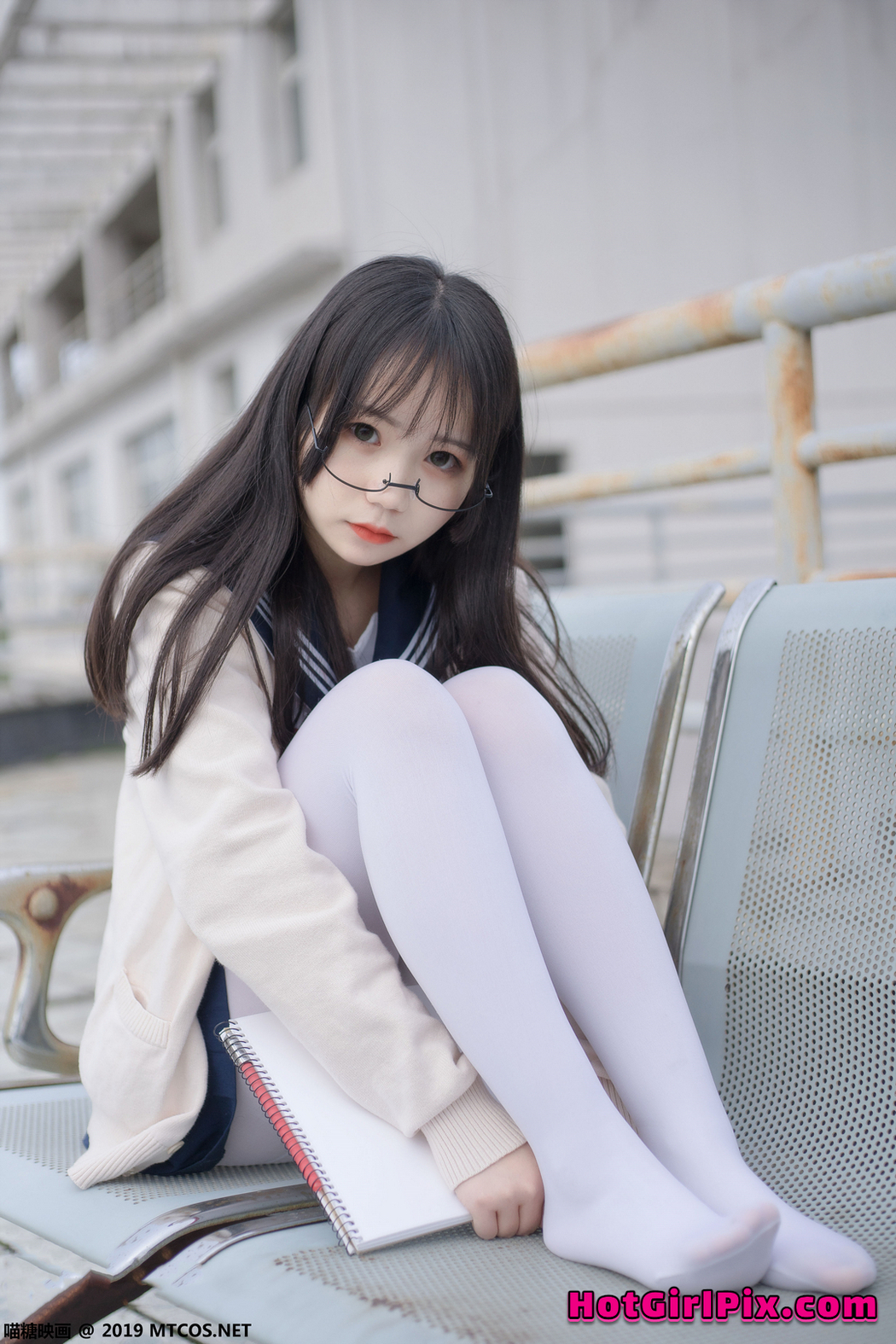 [MTCos] 喵糖映画 Vol.067 半度度度喵 喵喵的白丝水手服