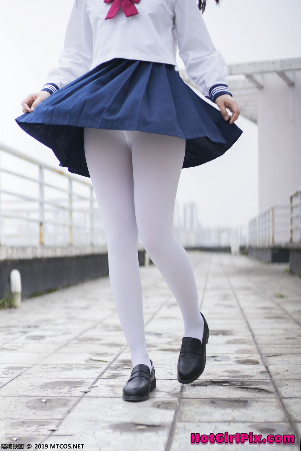 [MTCos] 喵糖映画 Vol.067 半度度度喵 喵喵的白丝水手服