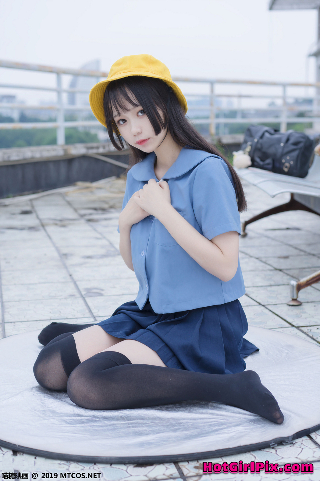[MTCos] 喵糖映画 Vol.070 半度度度喵 小黄帽女孩