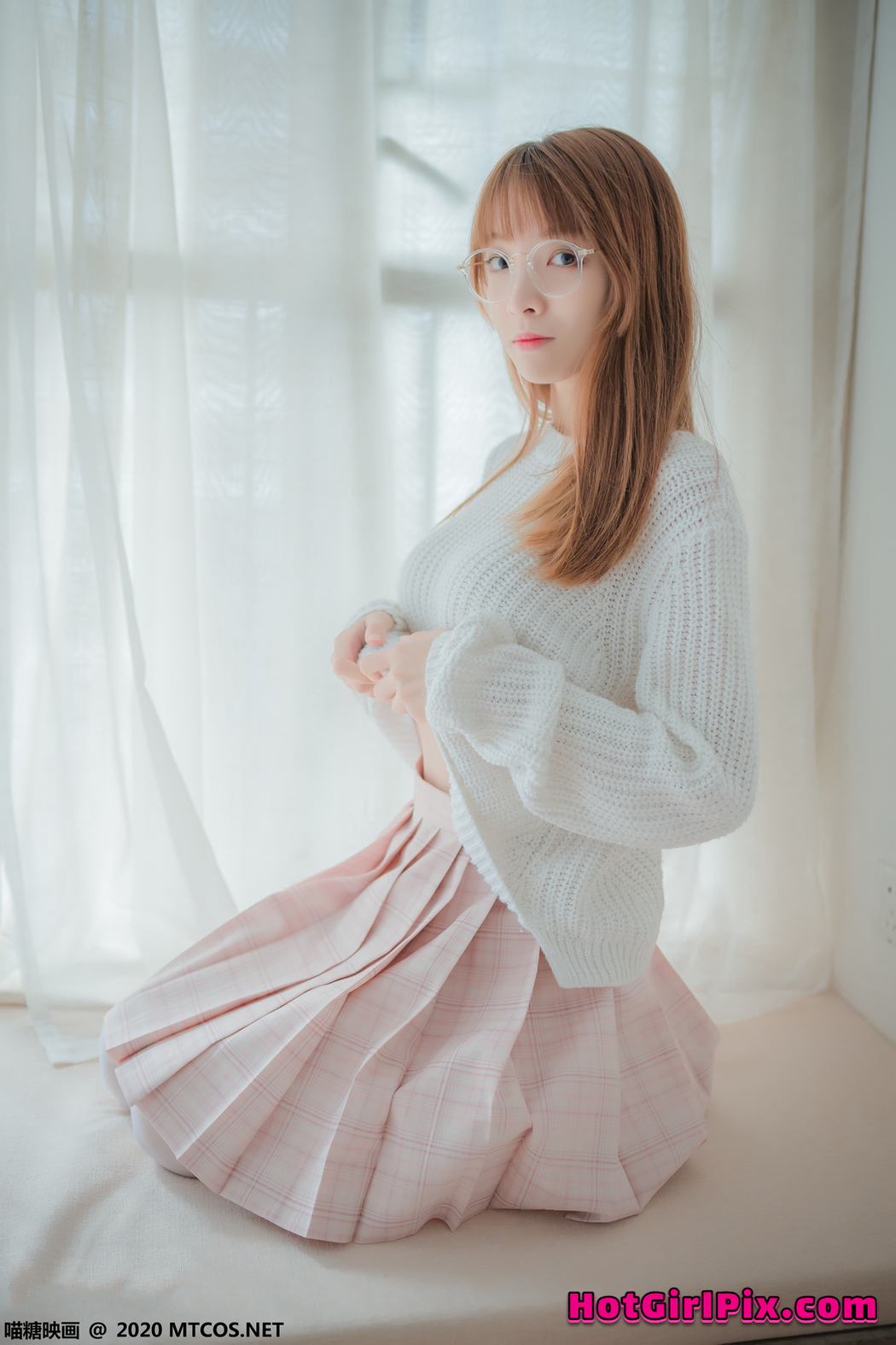 [MTCos] 喵糖映画 Vol.077 粉格裙的眼睛娘