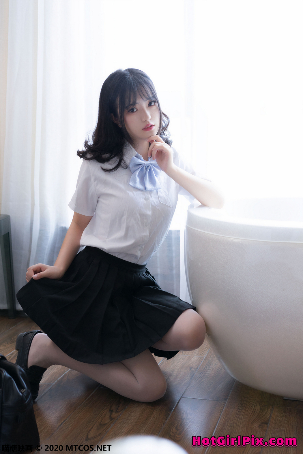 [MTCos] 喵糖映画 Vol.093 丝袜酷女孩