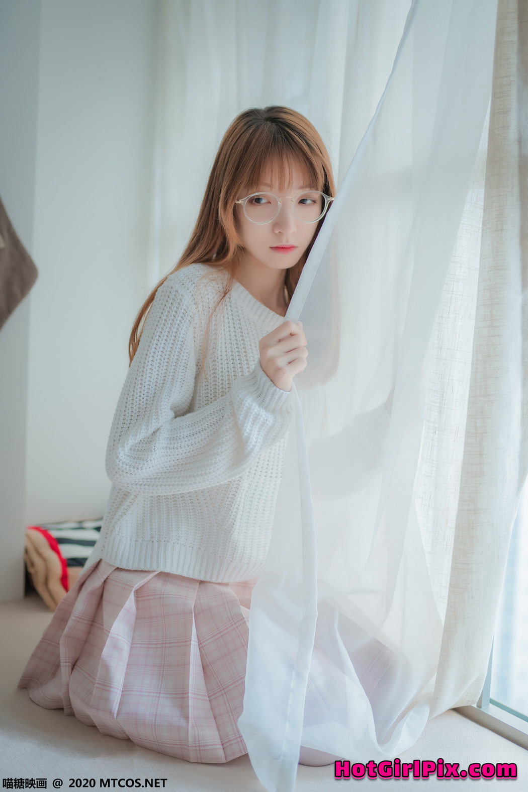 [MTCos] 喵糖映画 Vol.077 粉格裙的眼睛娘