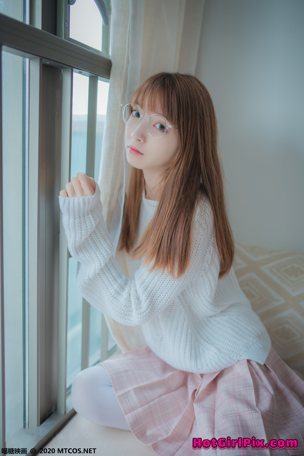 [MTCos] 喵糖映画 Vol.077 粉格裙的眼睛娘
