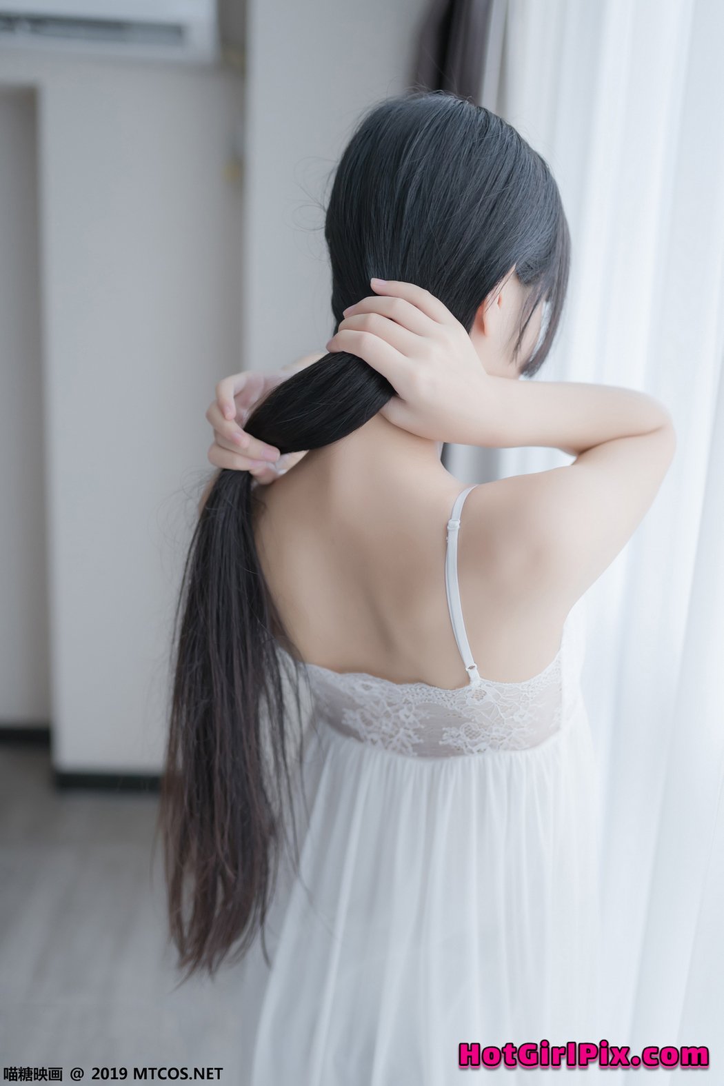 [MTCos] 喵糖映画 Vol.069 萌芽儿o0 白纱裙