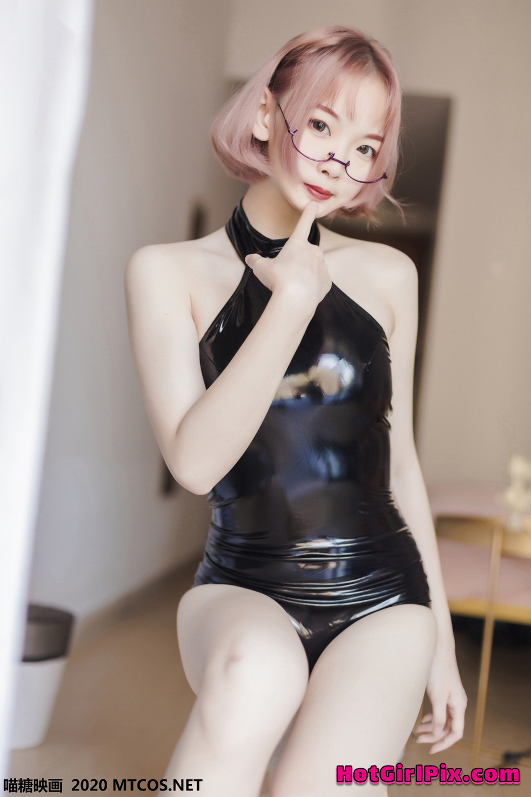 [MTCos] 喵糖映画 Vol.110 长腿眼镜娘