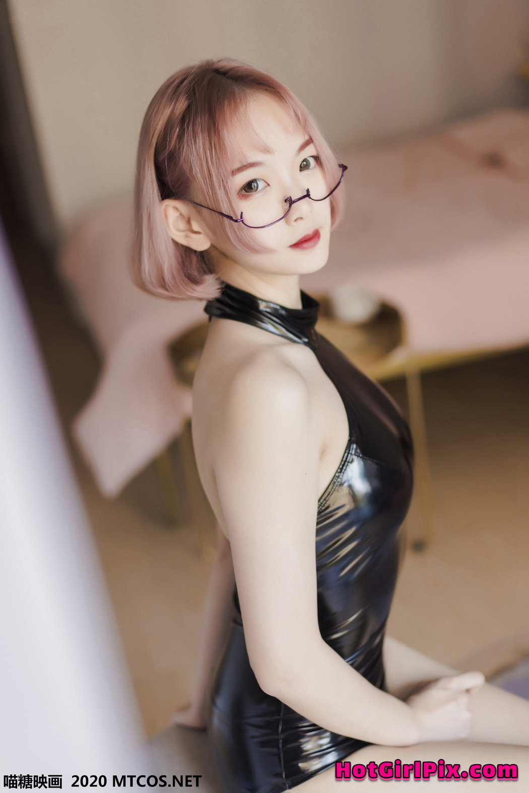 [MTCos] 喵糖映画 Vol.110 长腿眼镜娘