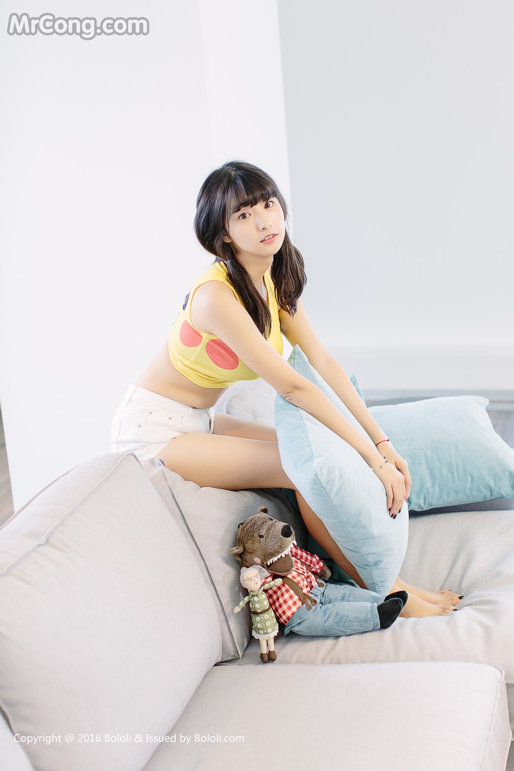Kimoe Vol.002: Xia Mei Jiang (夏美酱) v&agrave; Qiu Qiu Zhou Wen (球球周闻) (41 images)