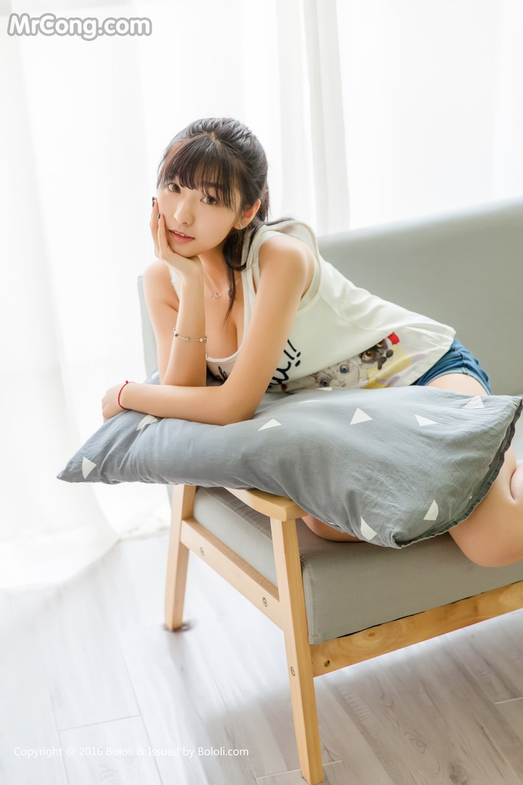 Kimoe Vol.001: Qiu Qiu Zhou Wen (球球周闻) (42 images)