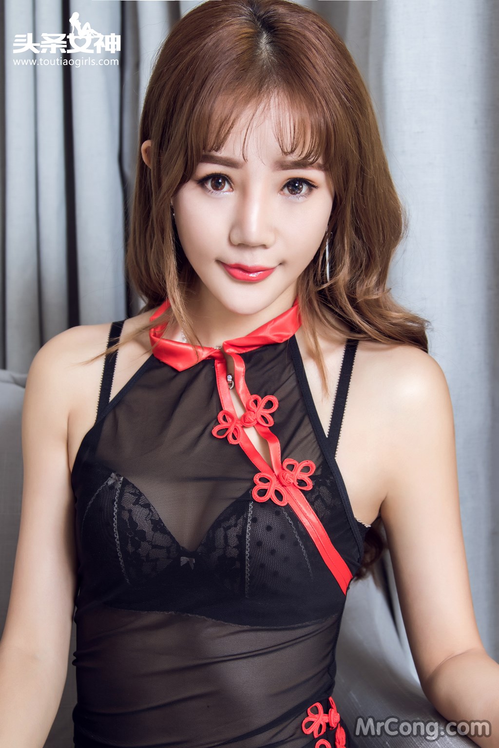 TouTiao 2016-12-21: Ya Xin (亚鑫) (22 images)