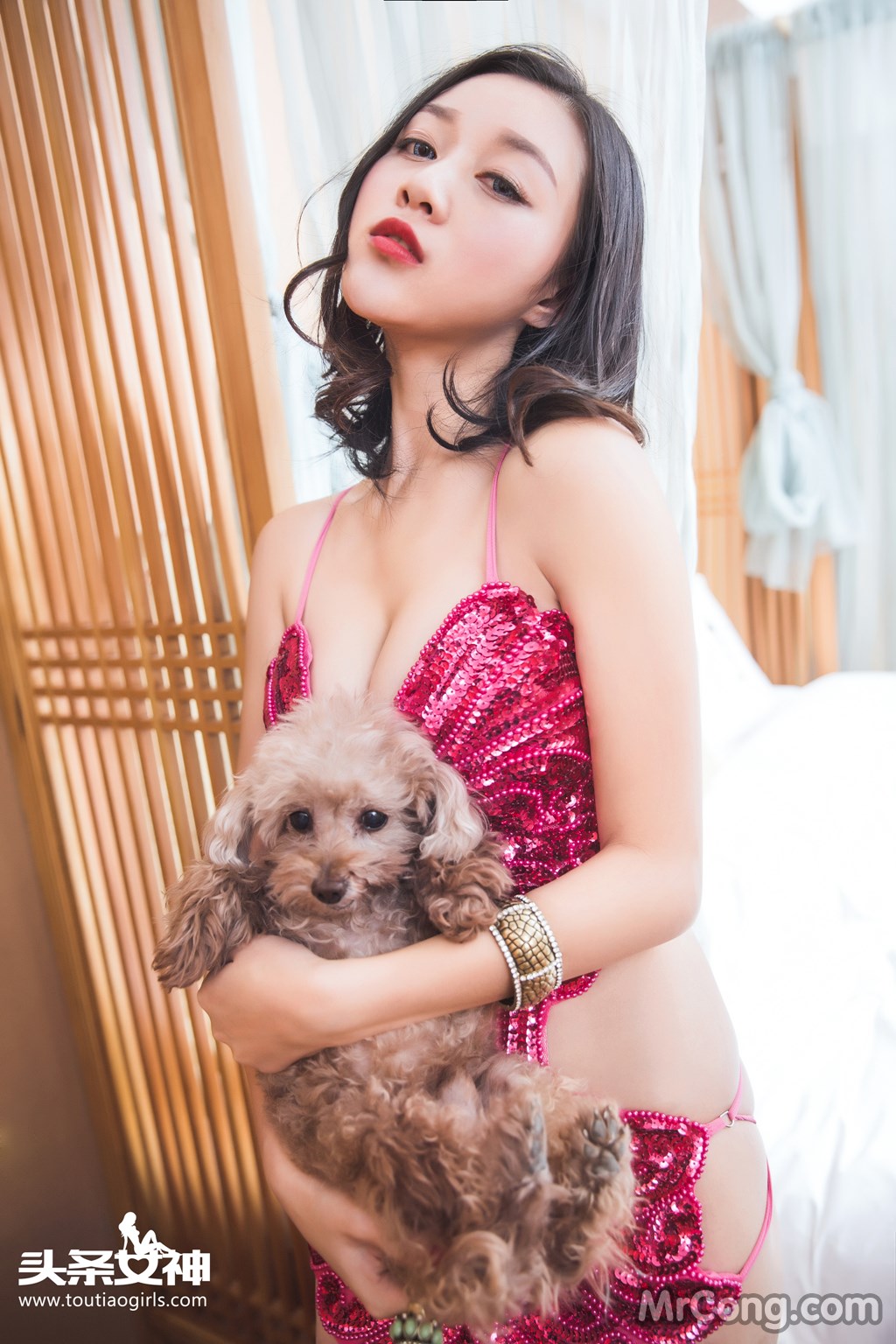 TouTiao 2016-12-20: Zhang Zi Ran (张梓然) (30 images)