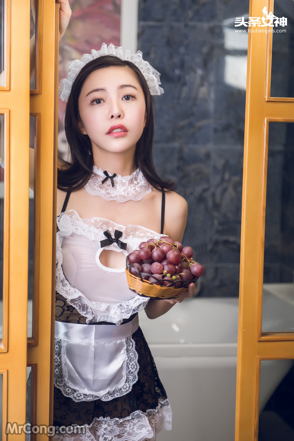 TouTiao 2016-12-23: Xiao Ai (小爱) (22 images)