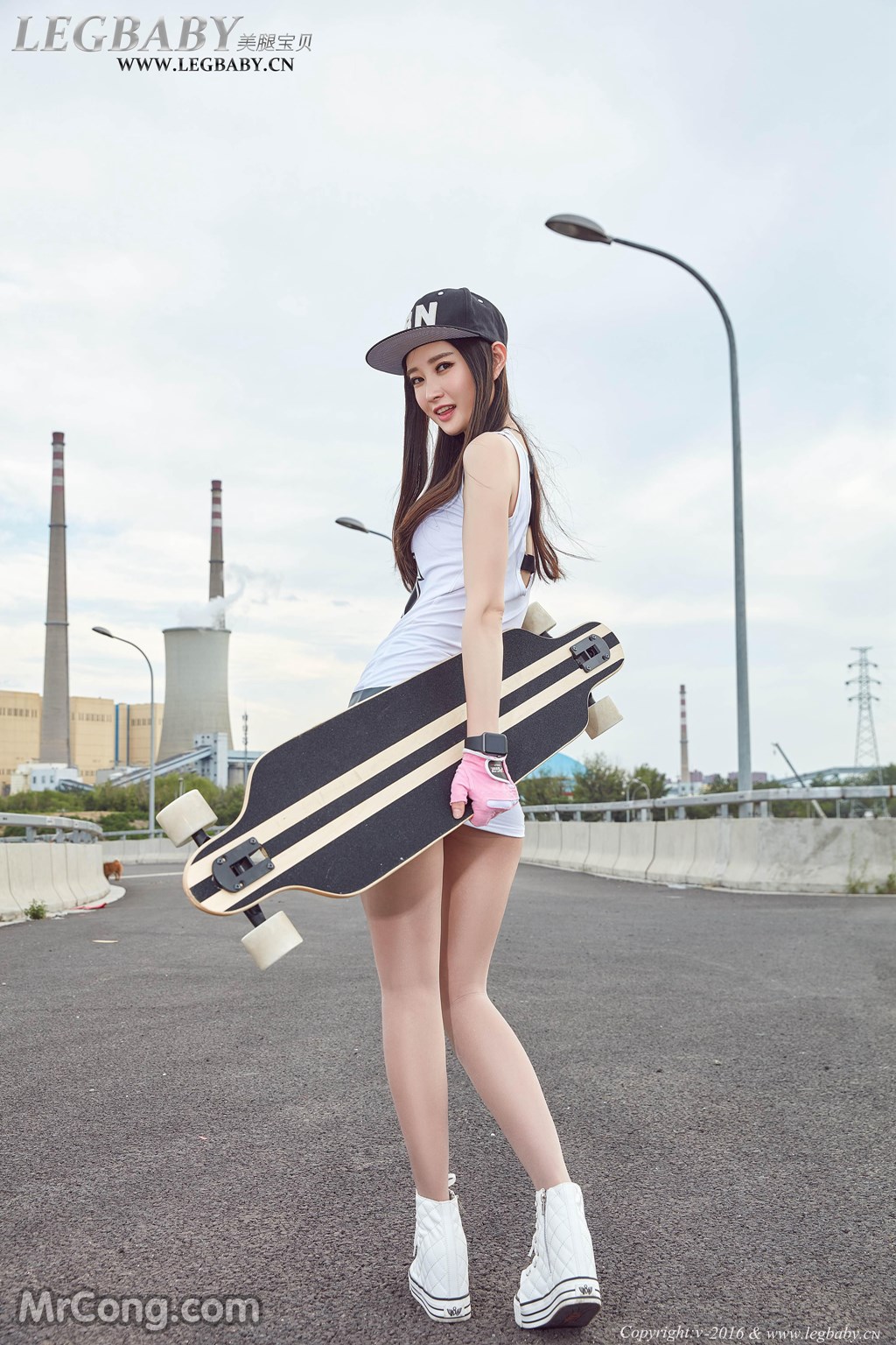 LegBaby Vol.028: Xiao Xiao (潇潇) (51 images)