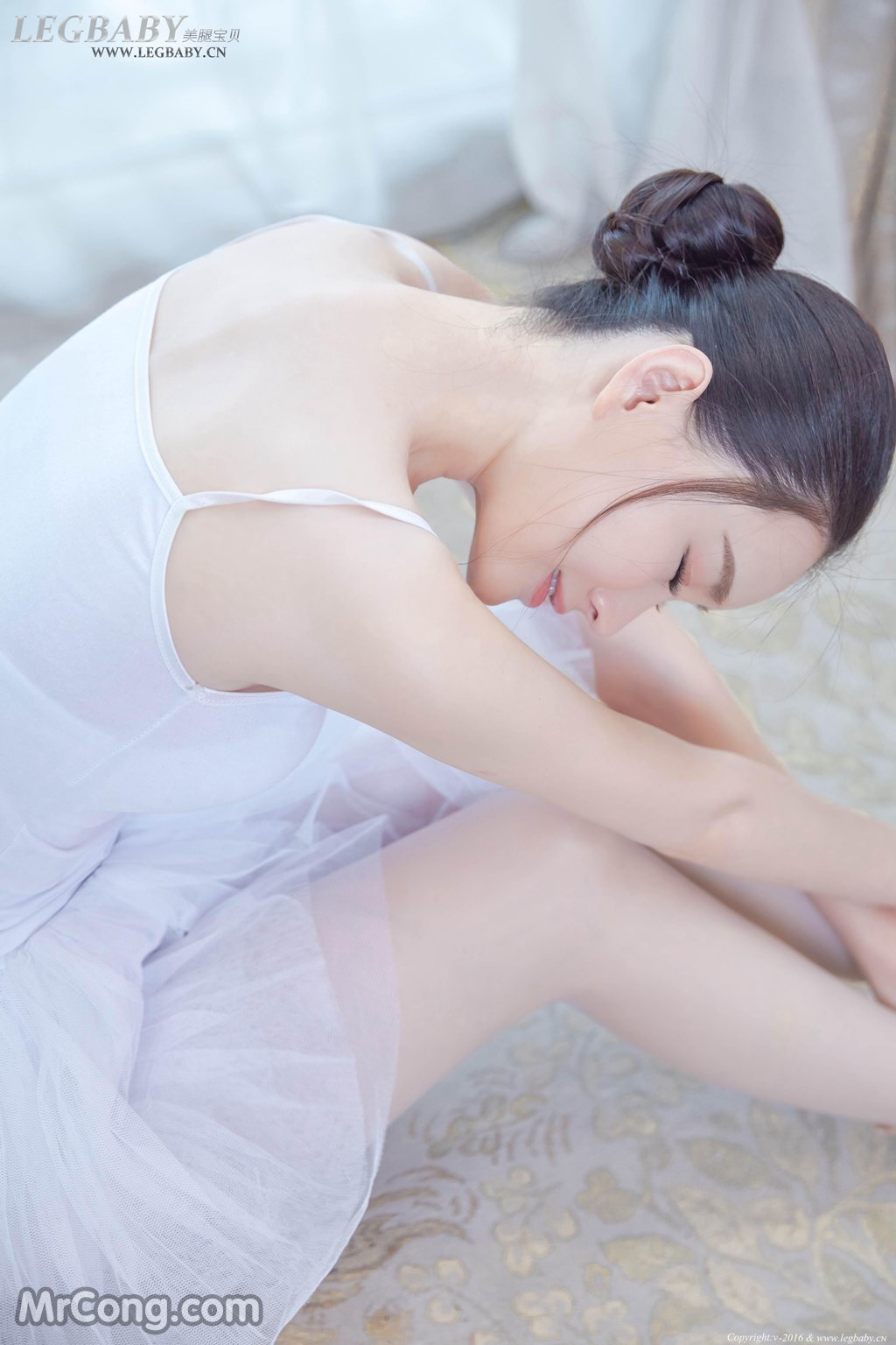 LegBaby Vol.027: Xiao Xiao (潇潇) (64 images)