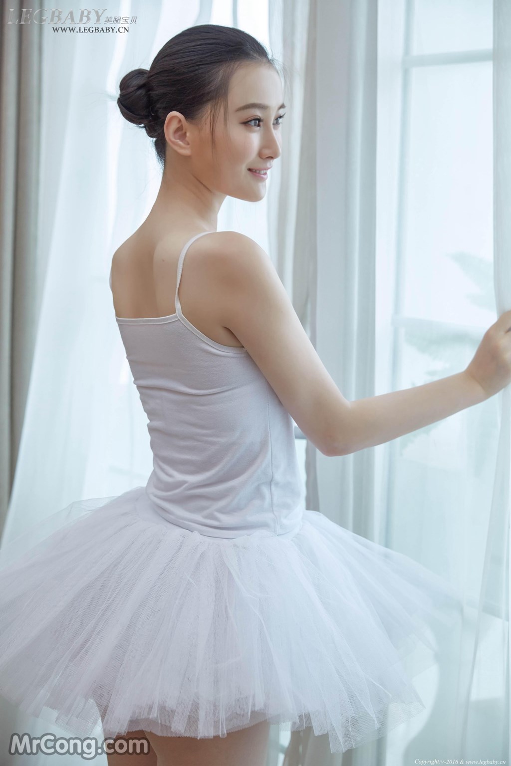 LegBaby Vol.027: Xiao Xiao (潇潇) (64 images)