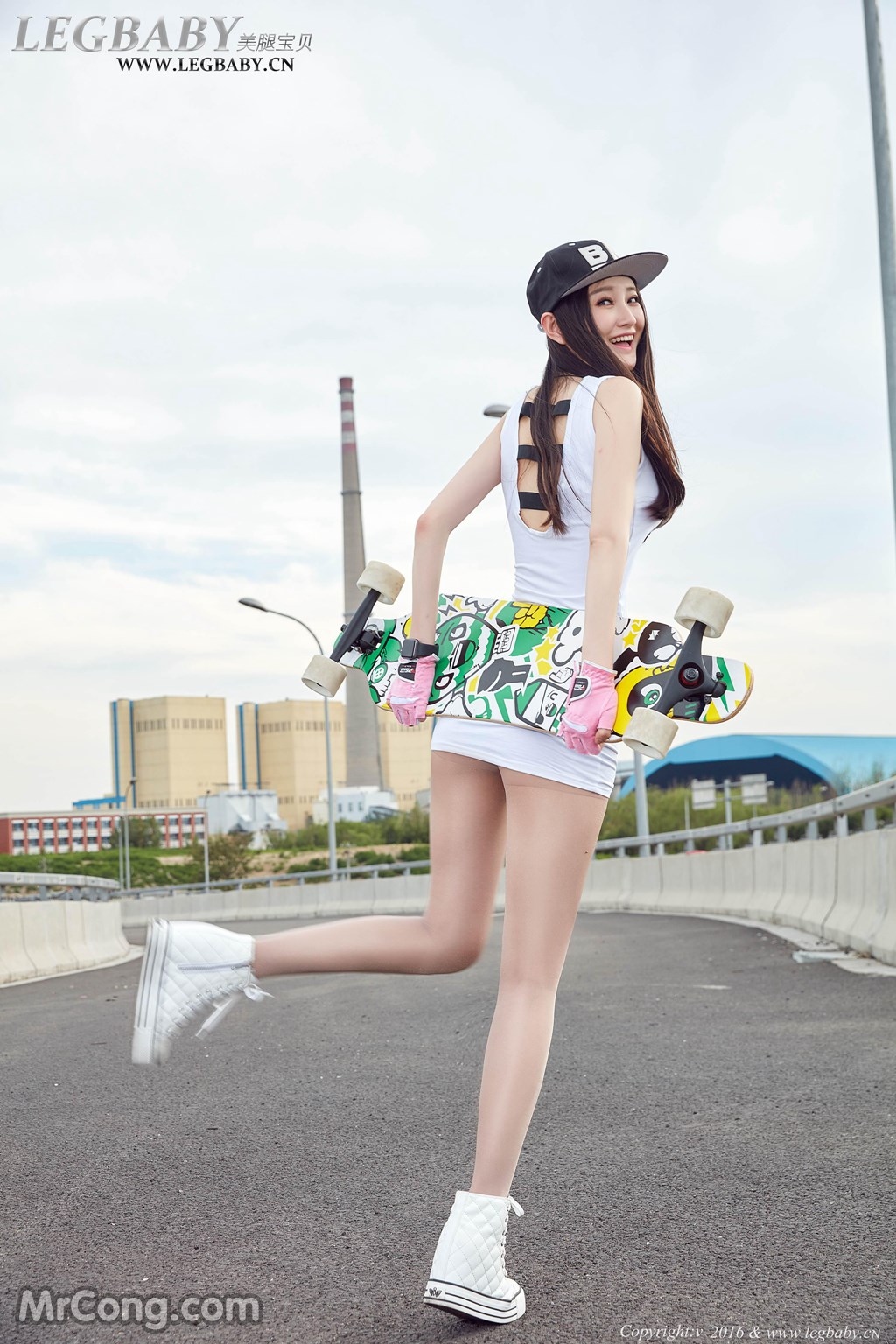 LegBaby Vol.028: Xiao Xiao (潇潇) (51 images)