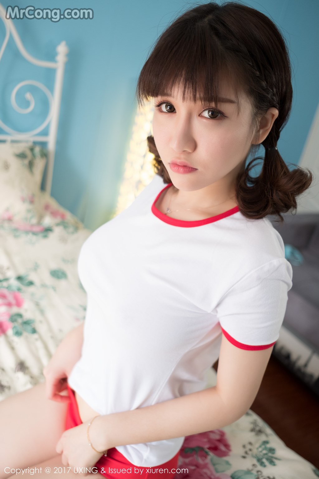 UXING Vol.040: Aojiao Meng Meng (K8傲娇萌萌Vivian) (61 images)