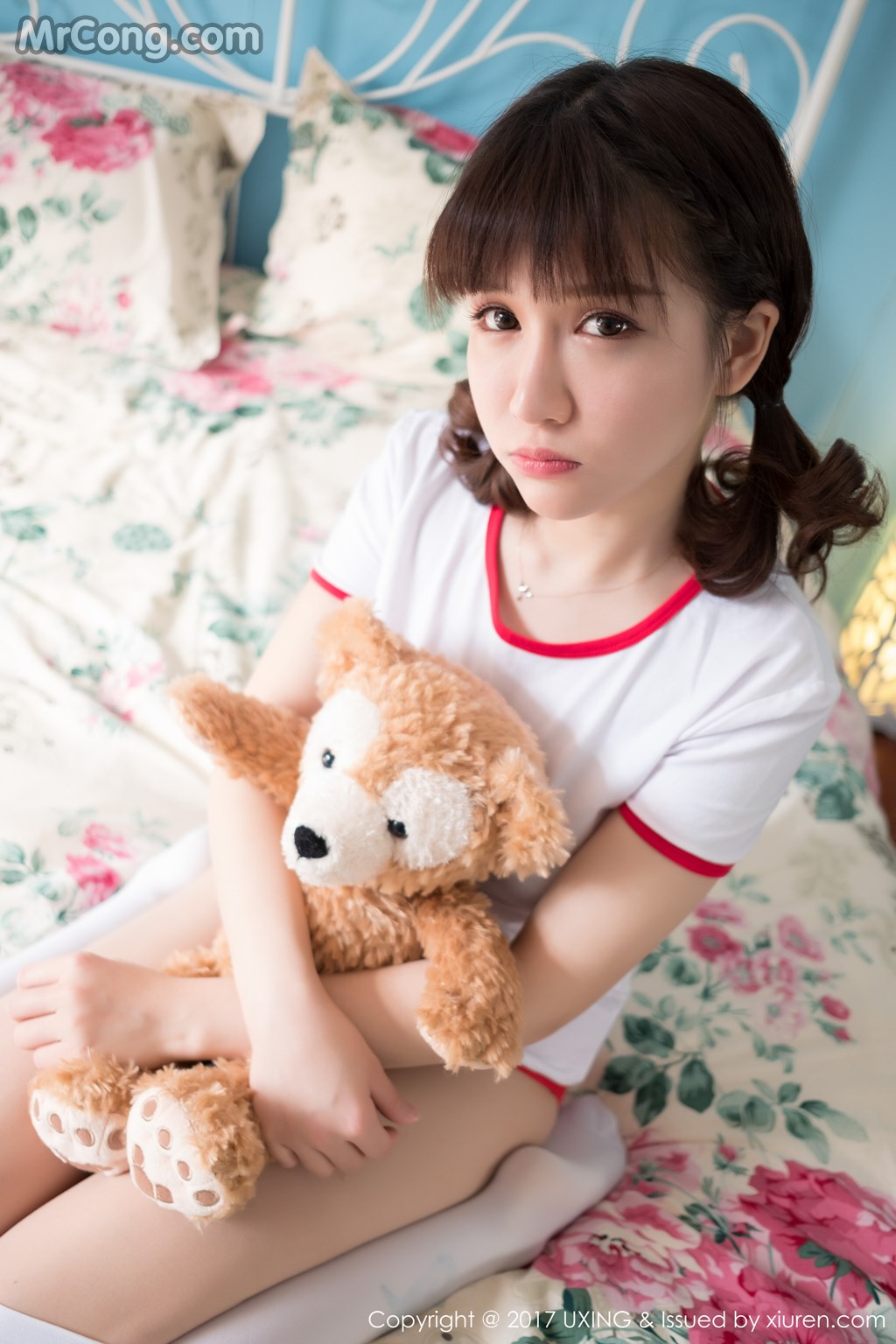 UXING Vol.040: Aojiao Meng Meng (K8傲娇萌萌Vivian) (61 images)