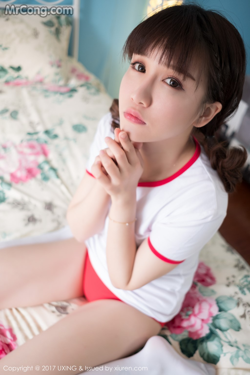 UXING Vol.040: Aojiao Meng Meng (K8傲娇萌萌Vivian) (61 images)