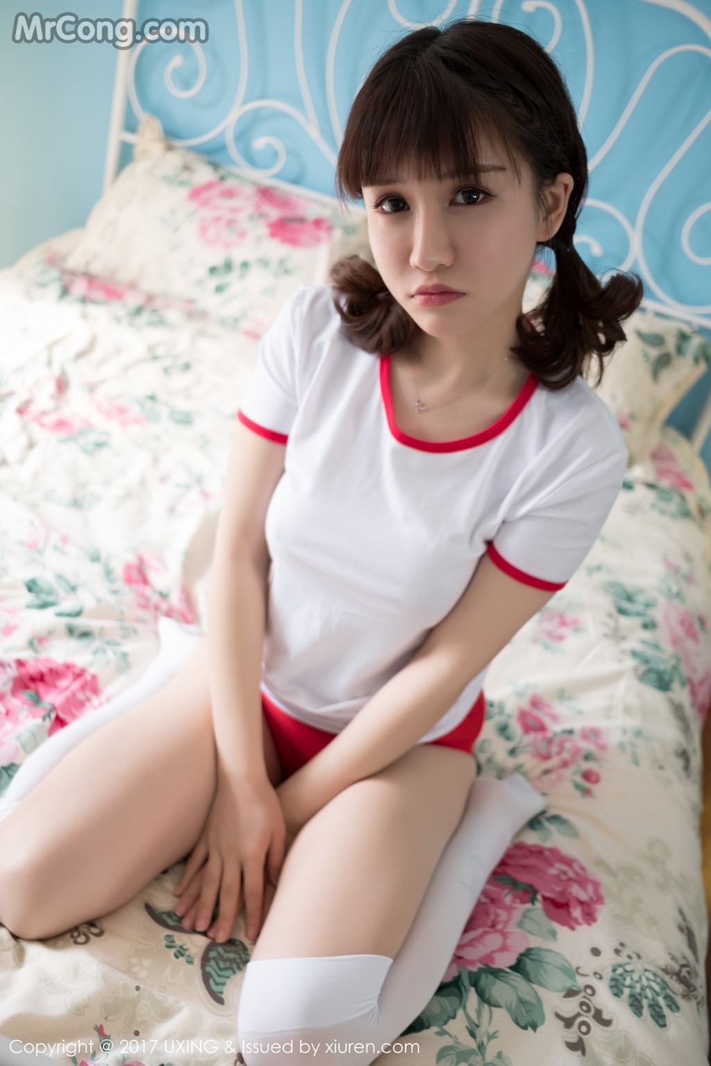 UXING Vol.040: Aojiao Meng Meng (K8傲娇萌萌Vivian) (61 images)