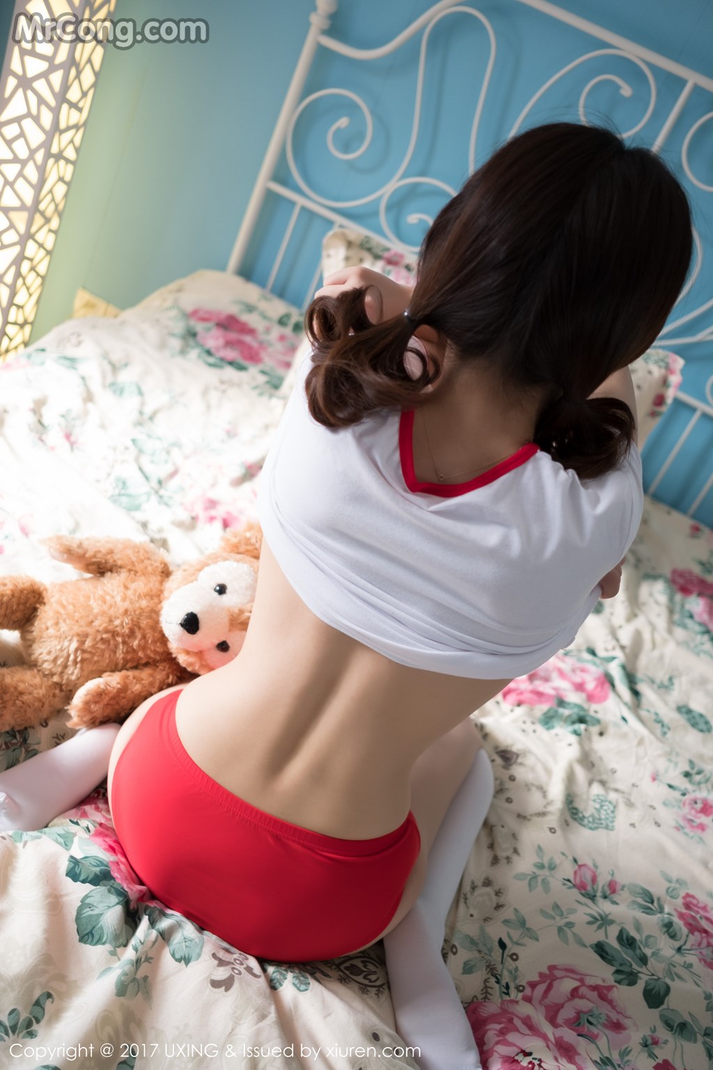 UXING Vol.040: Aojiao Meng Meng (K8傲娇萌萌Vivian) (61 images)