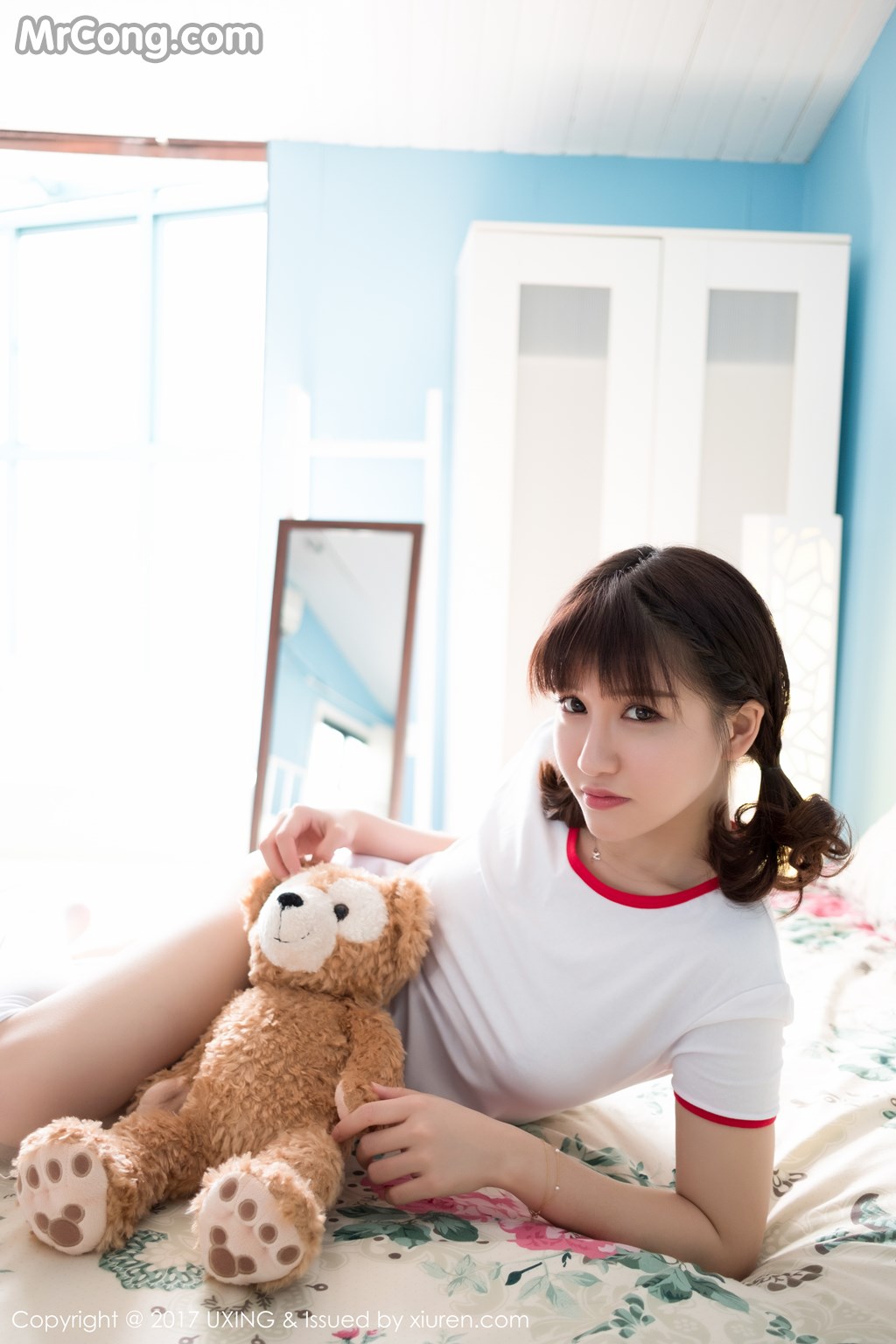 UXING Vol.040: Aojiao Meng Meng (K8傲娇萌萌Vivian) (61 images)